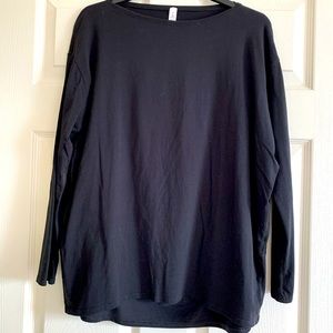 Lululemon Back in Action shirt
